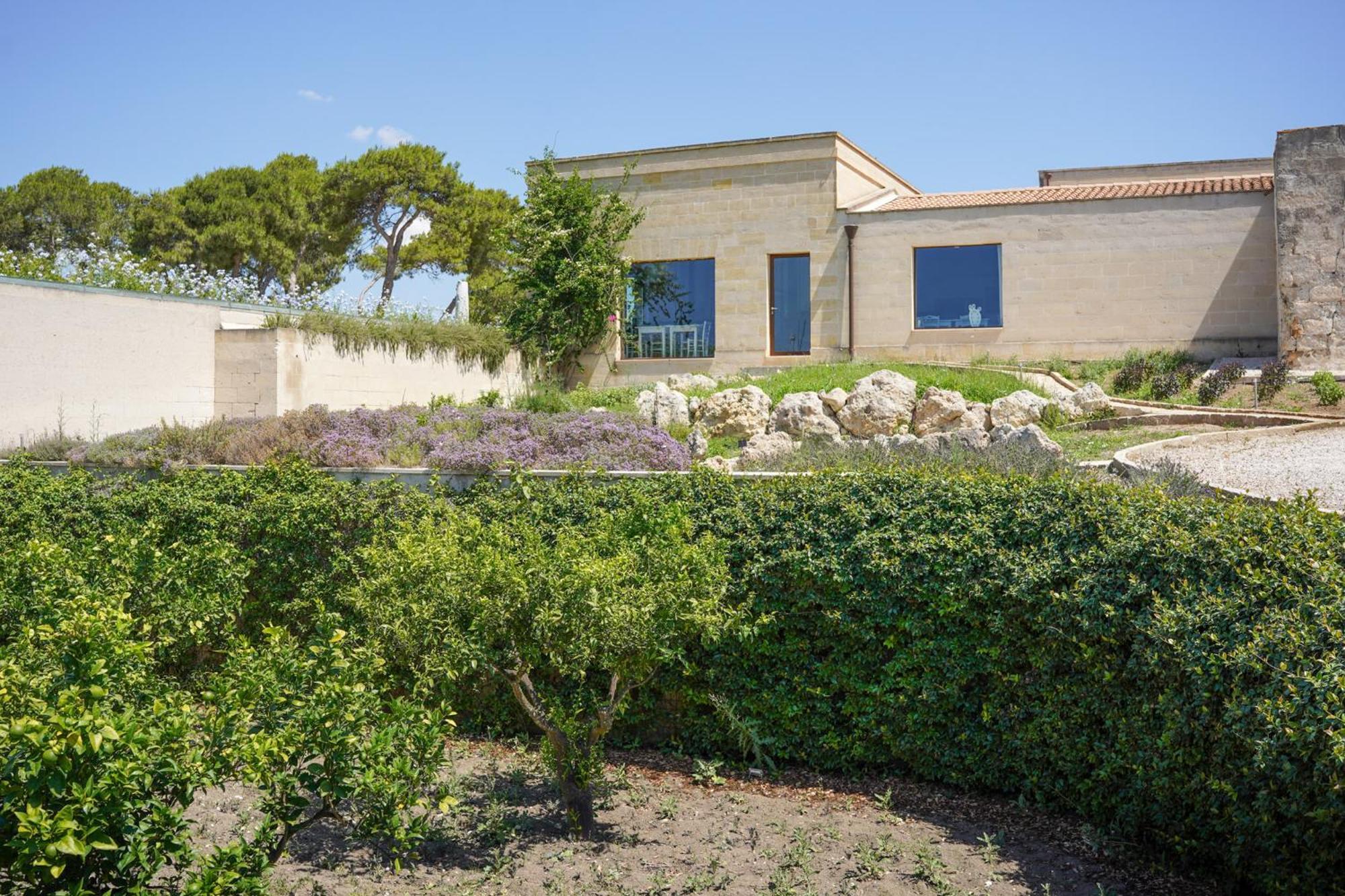 Emera Wine Resort By Raro Villas Lizzano (Apulia) Exterior foto